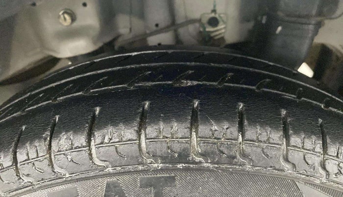2016 Hyundai Eon ERA +, Petrol, Manual, 16,257 km, Left Rear Tyre Tread