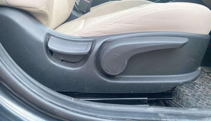 2020 Hyundai Verna SX 1.5 VTVT, Petrol, Manual, 36,380 km, Driver Side Adjustment Panel