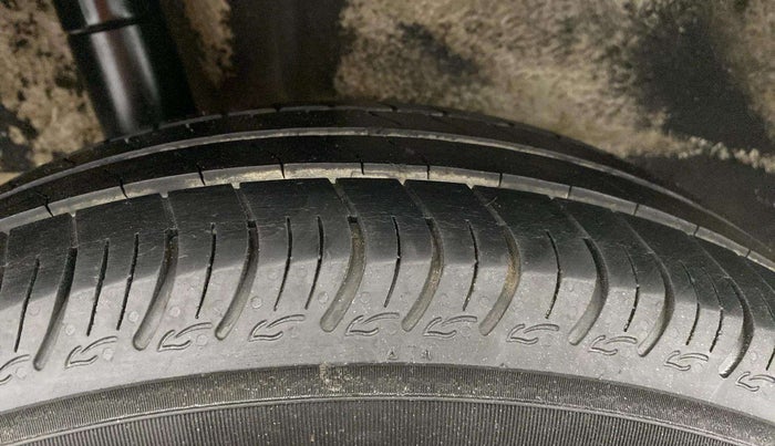 2023 Maruti New Wagon-R VXI CNG 1.0, CNG, Manual, 41,837 km, Right Rear Tyre Tread