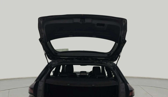 2021 Tata ALTROZ XZ PLUS PETROL DARK EDITION, Petrol, Manual, 3,946 km, Boot Door Open