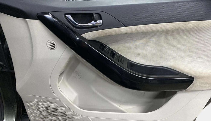 2021 Tata NEXON XZ PLUS PETROL SUNROOF, Petrol, Manual, 34,371 km, Driver Side Door Panels Control