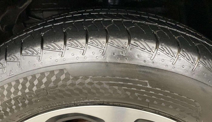2024 Maruti Grand Vitara DELTA SMART HYBRID, Petrol, Manual, 21,377 km, Left Rear Tyre Tread