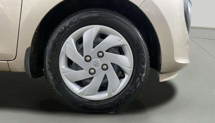 2019 Hyundai NEW SANTRO SPORTZ CNG, CNG, Manual, 81,456 km, Right Front Wheel