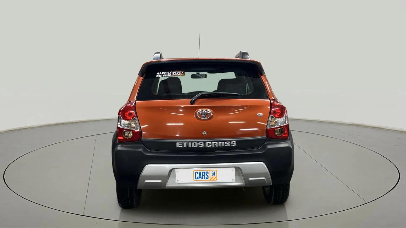2015 Toyota Etios CROSS 1.2 G, Petrol, Manual, 82,646 km, Back/Rear