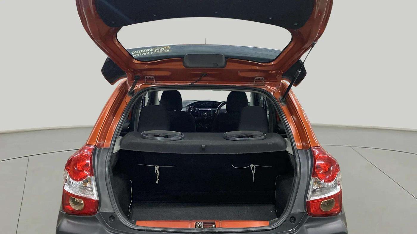 2015 Toyota Etios CROSS 1.2 G, Petrol, Manual, 82,646 km, Boot Open Zoomed View