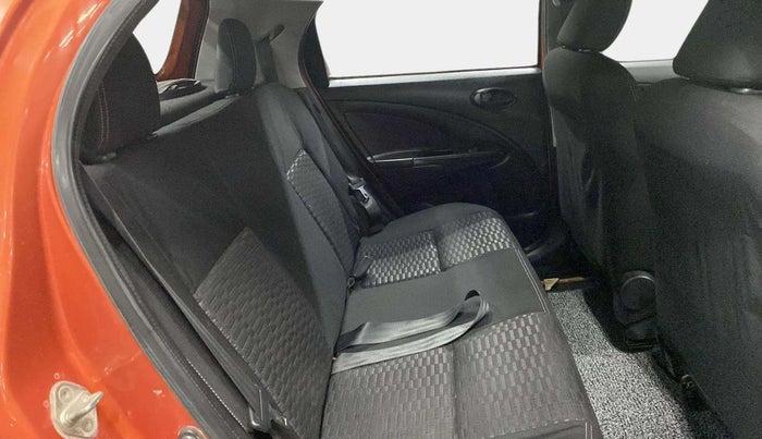 2015 Toyota Etios CROSS 1.2 G, Petrol, Manual, 82,646 km, Right Side Rear Door Cabin
