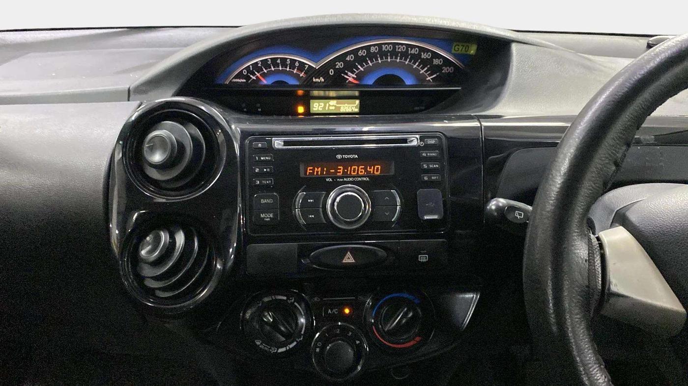 2015 Toyota Etios CROSS 1.2 G, Petrol, Manual, 82,646 km, Air Conditioner
