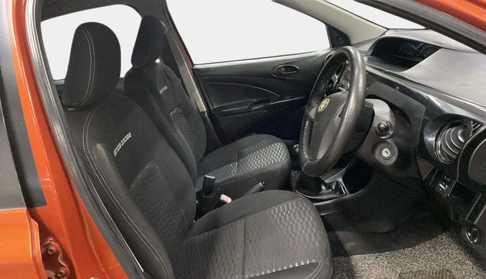 2015 Toyota Etios CROSS 1.2 G, Petrol, Manual, 82,646 km, Right Side Front Door Cabin