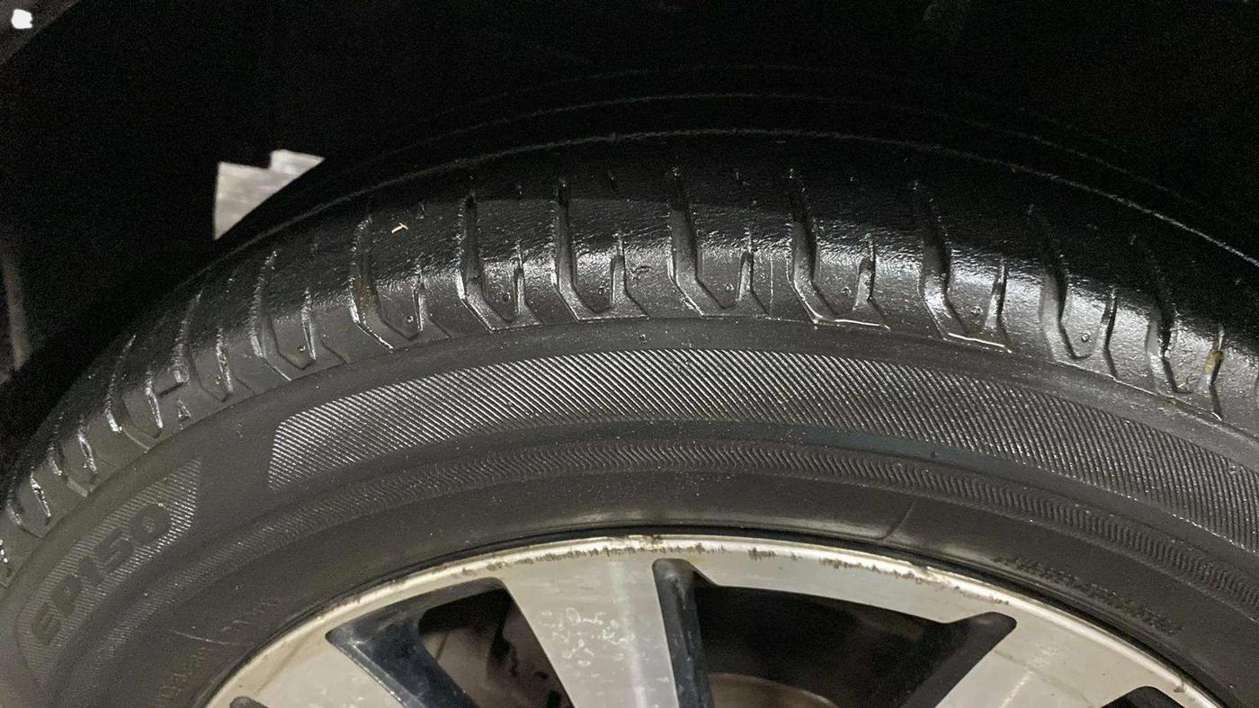 2015 Toyota Etios CROSS 1.2 G, Petrol, Manual, 82,646 km, Left Front Tyre Tread
