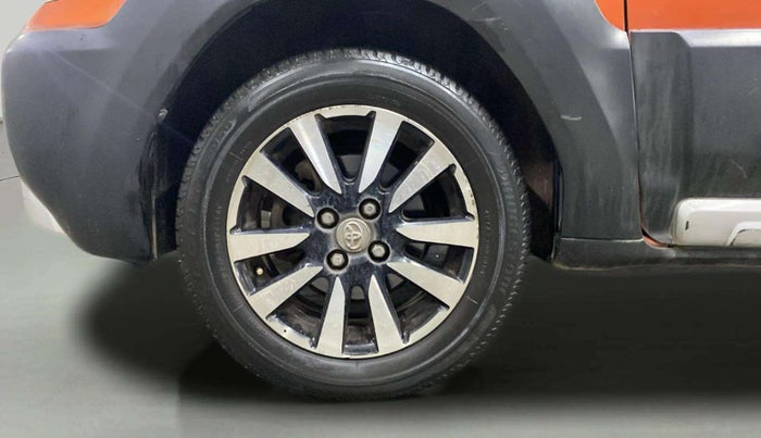 2015 Toyota Etios CROSS 1.2 G, Petrol, Manual, 82,646 km, Left Front Wheel