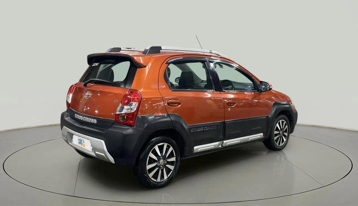 2015 Toyota Etios CROSS 1.2 G, Petrol, Manual, 82,646 km, Right Back Diagonal