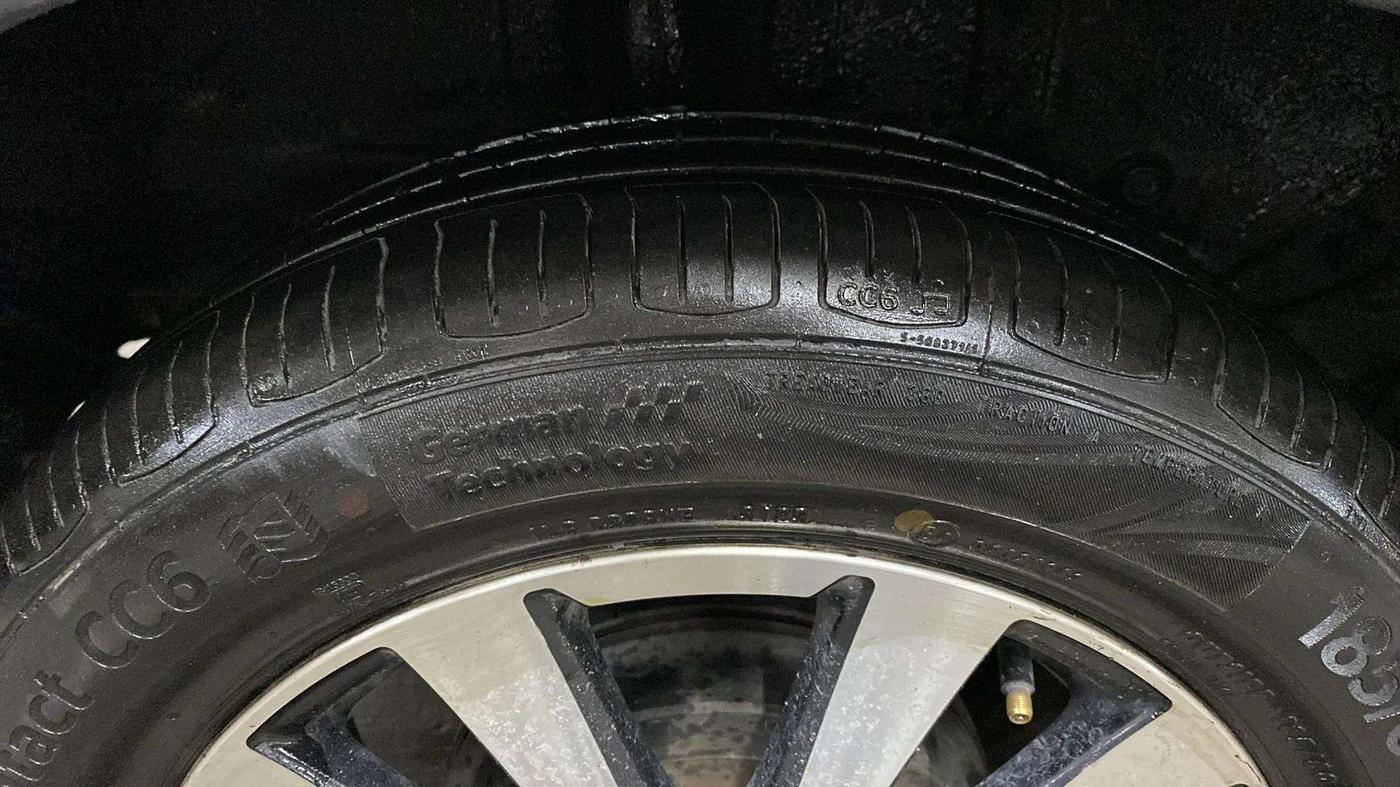 2015 Toyota Etios CROSS 1.2 G, Petrol, Manual, 82,646 km, Right Rear Tyre Tread