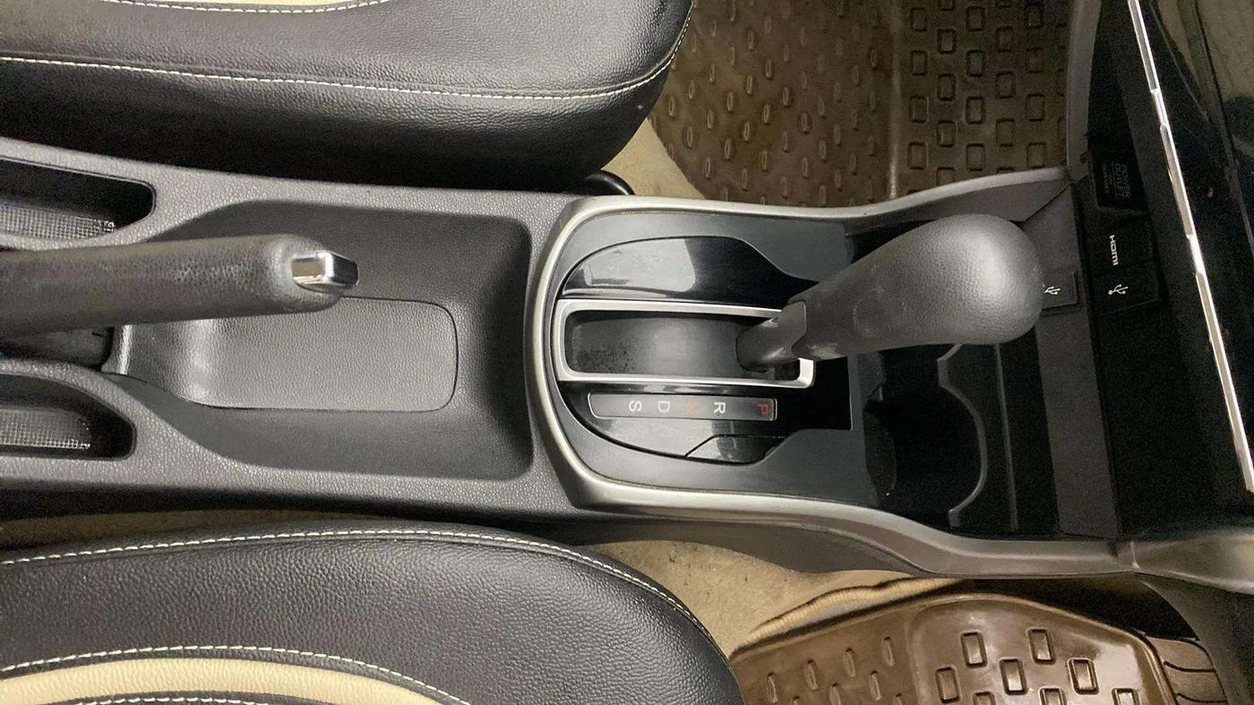 2018 Honda City 1.5L I-VTE V CVT, Petrol, Automatic, 36,954 km, Gear Lever