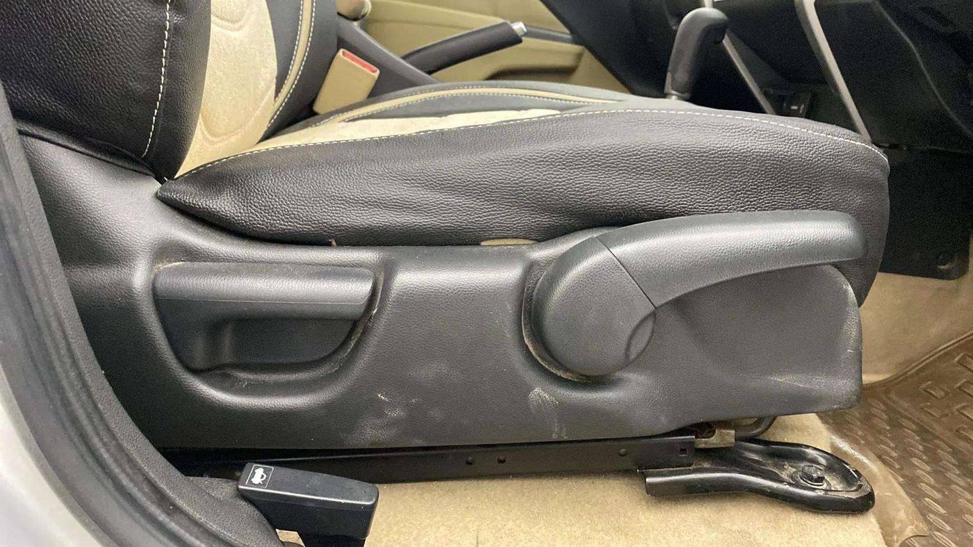 2018 Honda City 1.5L I-VTE V CVT, Petrol, Automatic, 36,954 km, Driver Side Adjustment Panel
