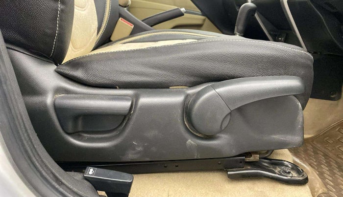 2018 Honda City 1.5L I-VTE V CVT, Petrol, Automatic, 35,711 km, Driver Side Adjustment Panel