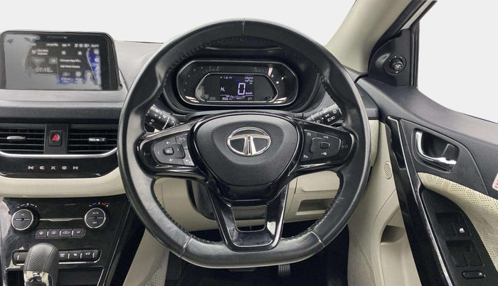2022 Tata NEXON XZA PLUS (PREMIUM) DIESEL, Diesel, Automatic, 36,658 km, Steering Wheel Close Up