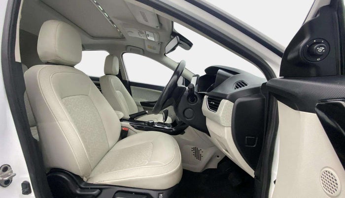 2022 Tata NEXON XZA PLUS (PREMIUM) DIESEL, Diesel, Automatic, 36,658 km, Right Side Front Door Cabin
