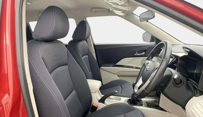 2020 Mahindra XUV300 W8 1.2 PETROL, Petrol, Manual, 22,399 km, Right Side Front Door Cabin