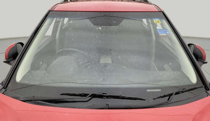 2020 Mahindra XUV300 W8 1.2 PETROL, Petrol, Manual, 22,399 km, Front Windshield