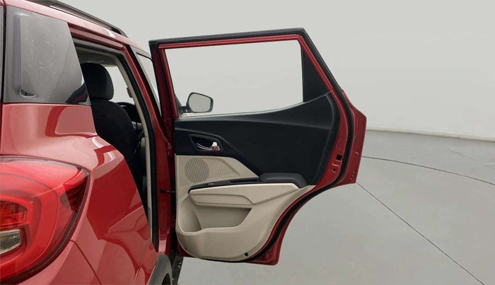 2020 Mahindra XUV300 W8 1.2 PETROL, Petrol, Manual, 22,399 km, RHS Rear Door