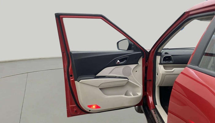 2020 Mahindra XUV300 W8 1.2 PETROL, Petrol, Manual, 22,399 km, LHS Front Door