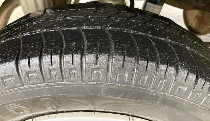 2014 Maruti Alto 800 LXI, Petrol, Manual, 51,820 km, Left Front Tyre Tread