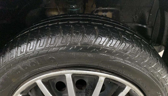 2017 Maruti Wagon R 1.0 VXI AMT, Petrol, Automatic, 13,942 km, Right Front Tyre Tread