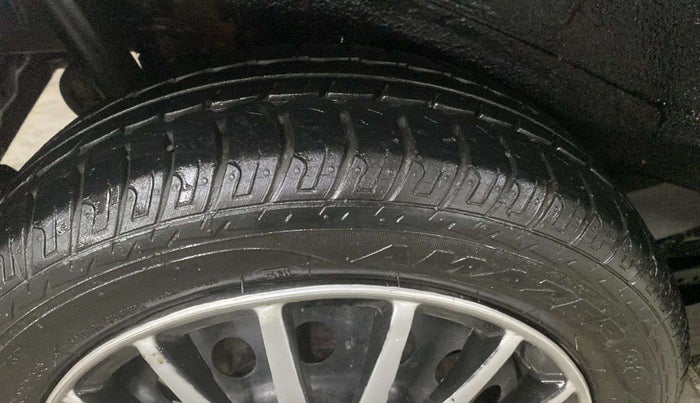 2017 Maruti Wagon R 1.0 VXI AMT, Petrol, Automatic, 13,942 km, Right Rear Tyre Tread