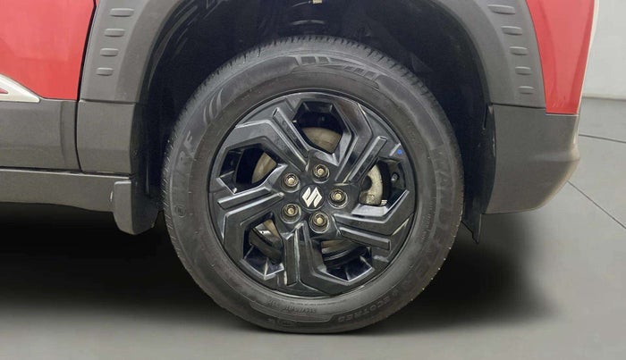 2023 Maruti BREZZA ZXI  AT SMART HYBRID DUAL TONE, Petrol, Automatic, 30,821 km, Right Front Wheel