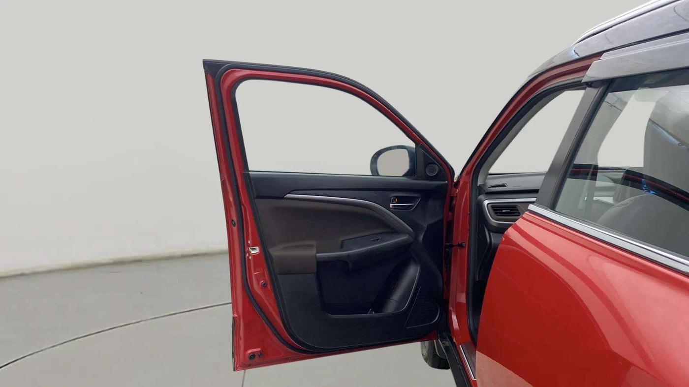 2023 Maruti BREZZA ZXI  AT SMART HYBRID DUAL TONE, Petrol, Automatic, 30,934 km, LHS Front Door