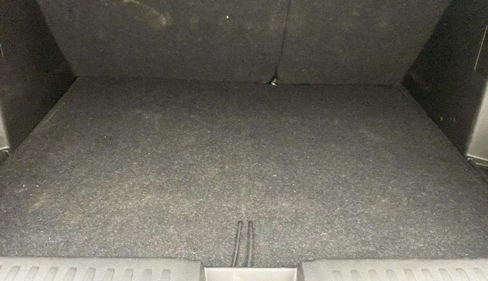 2023 Maruti BREZZA ZXI  AT SMART HYBRID DUAL TONE, Petrol, Automatic, 30,821 km, Boot Inside