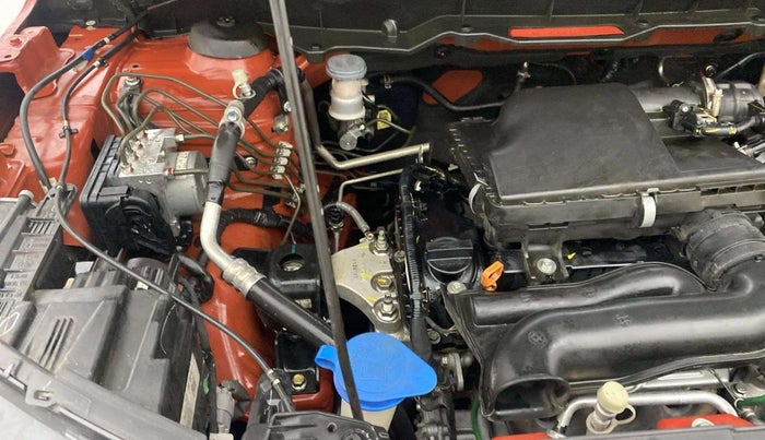 2023 Maruti BREZZA ZXI  AT SMART HYBRID DUAL TONE, Petrol, Automatic, 30,821 km, Engine View - Right