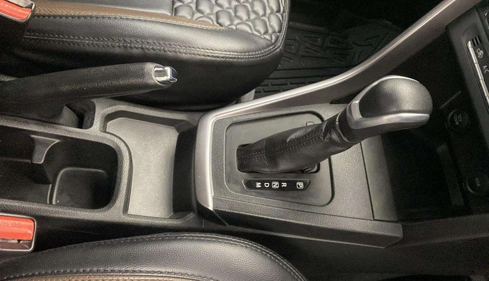 2023 Maruti BREZZA ZXI  AT SMART HYBRID DUAL TONE, Petrol, Automatic, 30,821 km, Gear Lever