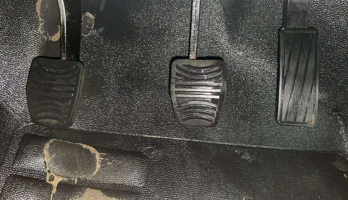 2021 Mahindra XUV300 W8 (O) 1.2 PETROL, Petrol, Manual, 58,368 km, Pedals