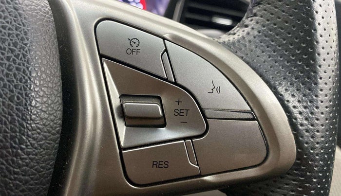 2021 Mahindra XUV300 W8 (O) 1.2 PETROL, Petrol, Manual, 58,368 km, Adaptive Cruise Control