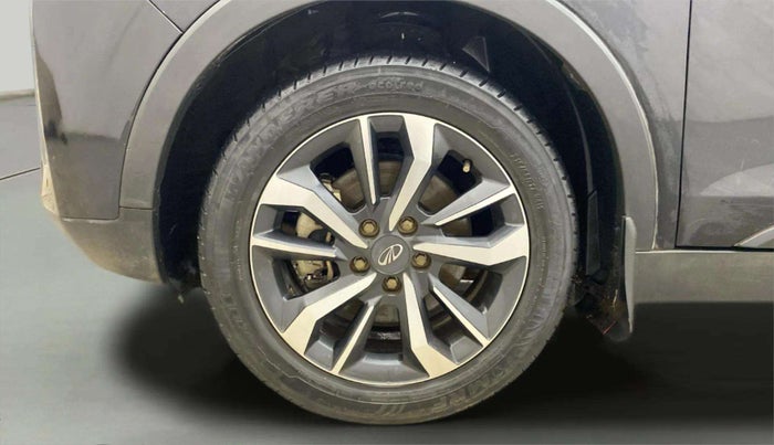 2021 Mahindra XUV300 W8 (O) 1.2 PETROL, Petrol, Manual, 58,368 km, Left Front Wheel