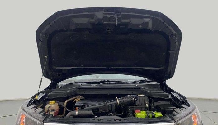 2021 Mahindra XUV300 W8 (O) 1.2 PETROL, Petrol, Manual, 58,368 km, Open Bonet