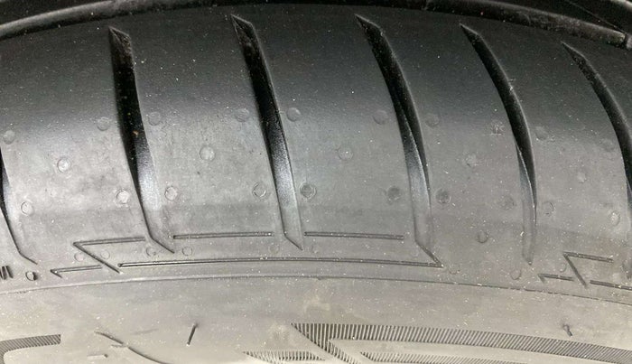 2020 Volkswagen Polo TRENDLINE 1.0L, Petrol, Manual, 91,574 km, Left Rear Tyre Tread