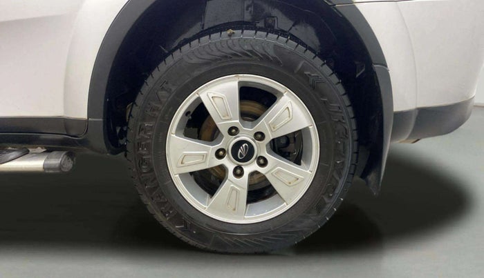 2013 Mahindra XUV500 W8, Diesel, Manual, 1,19,153 km, Left Rear Wheel