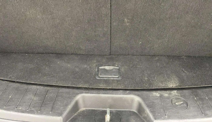 2013 Mahindra XUV500 W8, Diesel, Manual, 1,19,153 km, Boot Inside