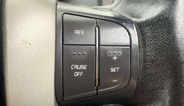 2013 Mahindra XUV500 W8, Diesel, Manual, 1,19,153 km, Adaptive Cruise Control