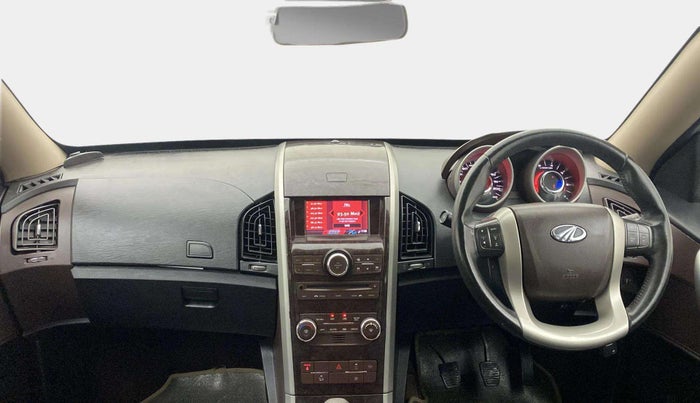 2013 Mahindra XUV500 W8, Diesel, Manual, 1,19,153 km, Dashboard