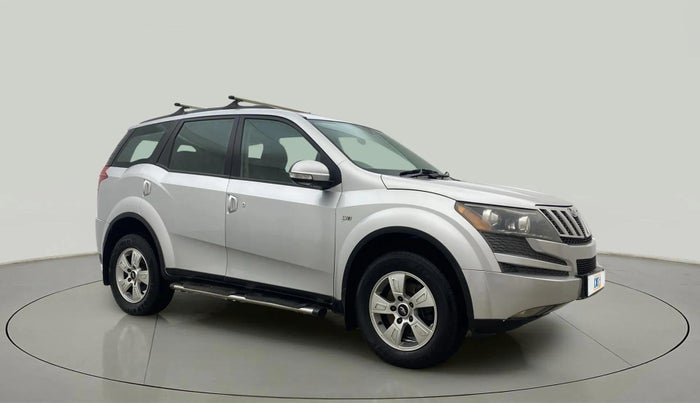 2013 Mahindra XUV500 W8, Diesel, Manual, 1,19,153 km, Right Front Diagonal