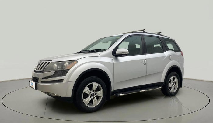2013 Mahindra XUV500 W8, Diesel, Manual, 1,19,153 km, Left Front Diagonal