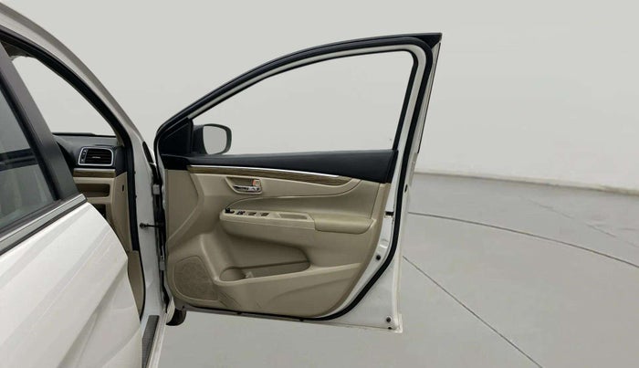 2022 Maruti Ciaz ALPHA  AT 1.5 SHVS PETROL, Petrol, Automatic, 44,028 km, RHS Front Door