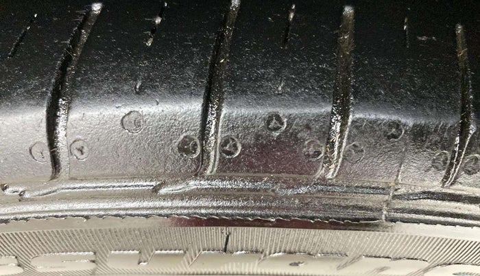 2022 Maruti Ciaz ALPHA  AT 1.5 SHVS PETROL, Petrol, Automatic, 44,028 km, Right Rear Tyre Tread