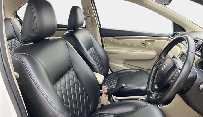 2022 Maruti Ciaz ALPHA  AT 1.5 SHVS PETROL, Petrol, Automatic, 44,028 km, Right Side Front Door Cabin