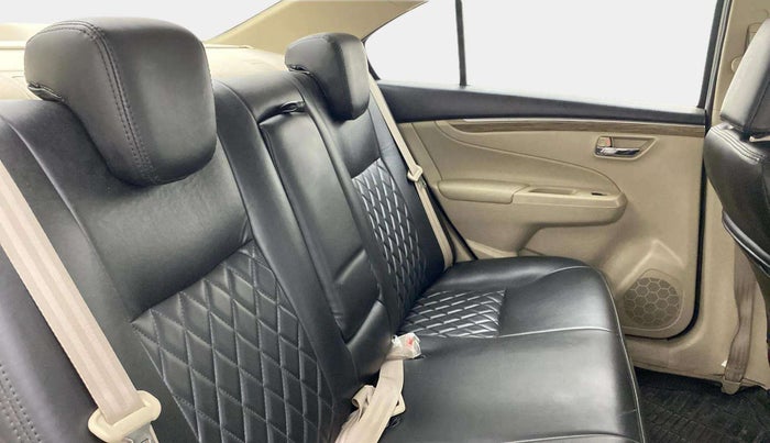 2022 Maruti Ciaz ALPHA  AT 1.5 SHVS PETROL, Petrol, Automatic, 44,028 km, Right Side Rear Door Cabin