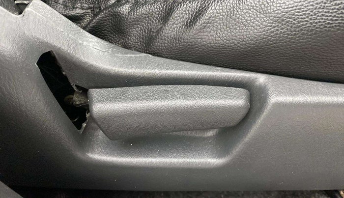 2018 Maruti Alto K10 VXI (O), Petrol, Manual, 34,113 km, Driver Side Adjustment Panel
