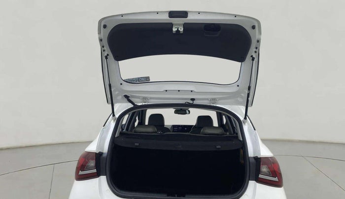 2024 Hyundai NEW I20 ASTA (O) 1.2 IVT, Petrol, Automatic, 14,757 km, Boot Door Open